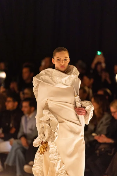 Look 27